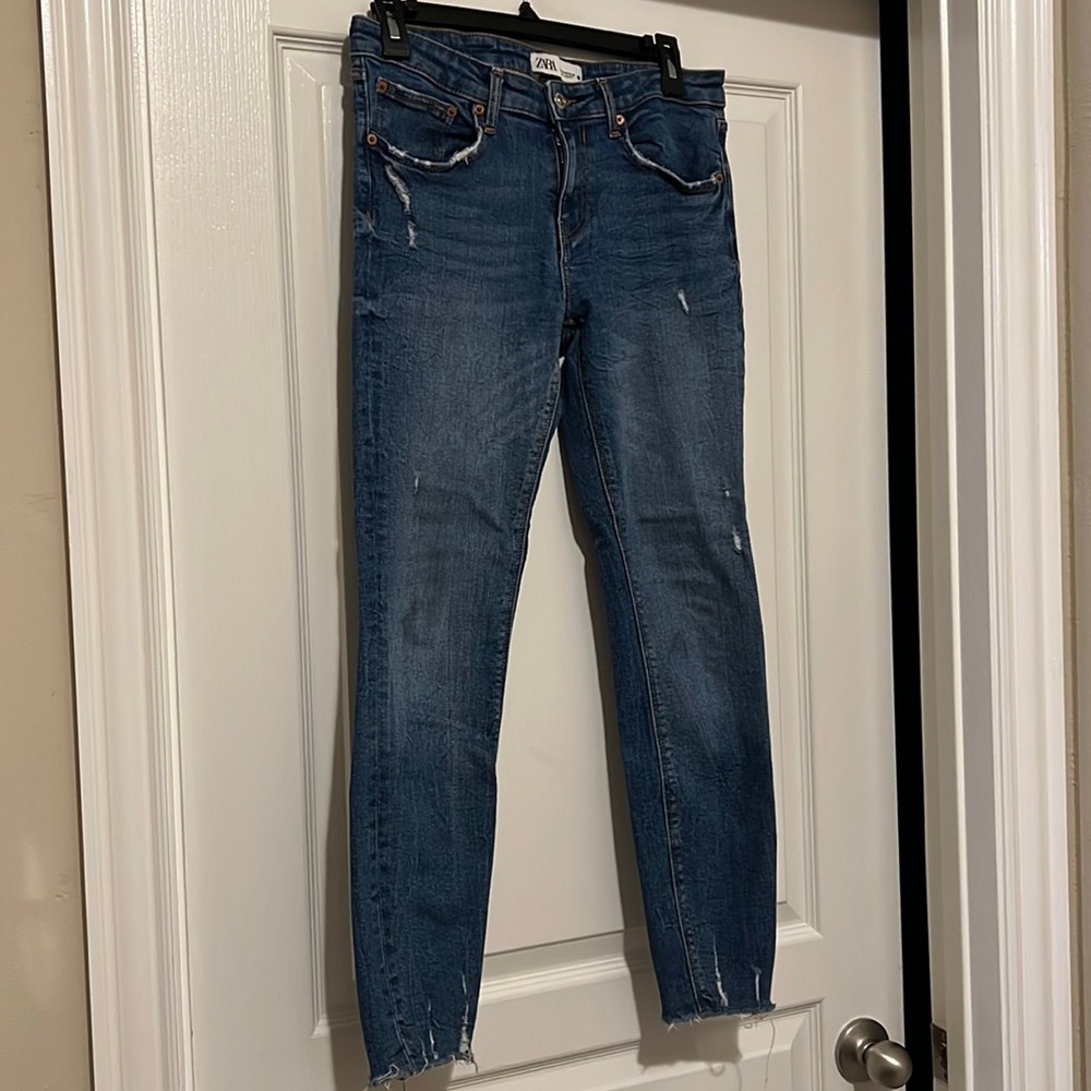 Zara Raw Hem Ankle Jeans